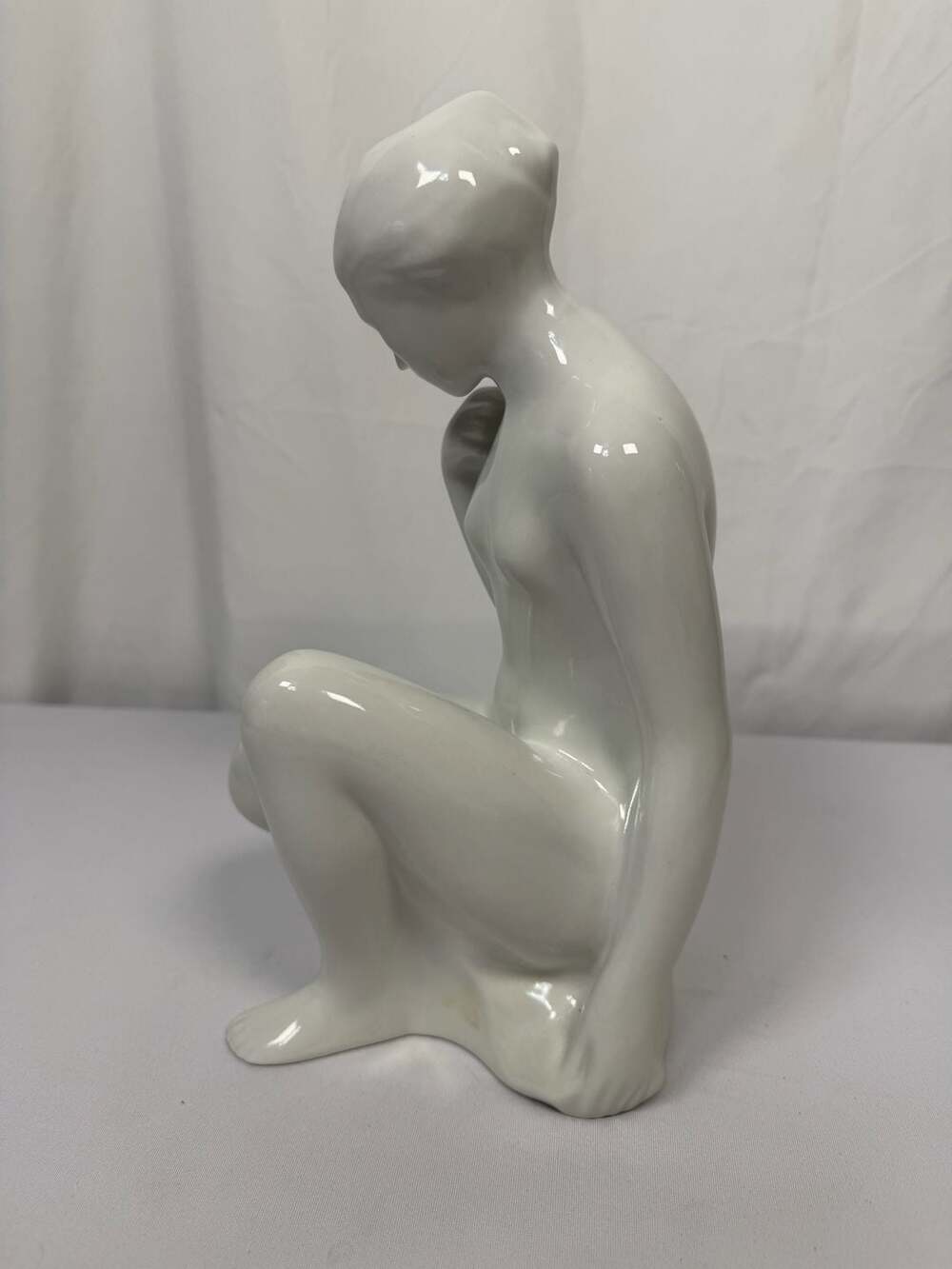 Vintage Royal Dux Bohemia Porcelain Sitting Nude Figurine #737 - Picture 3 of 6